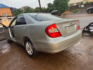 Toyota Camry 2004 Gray