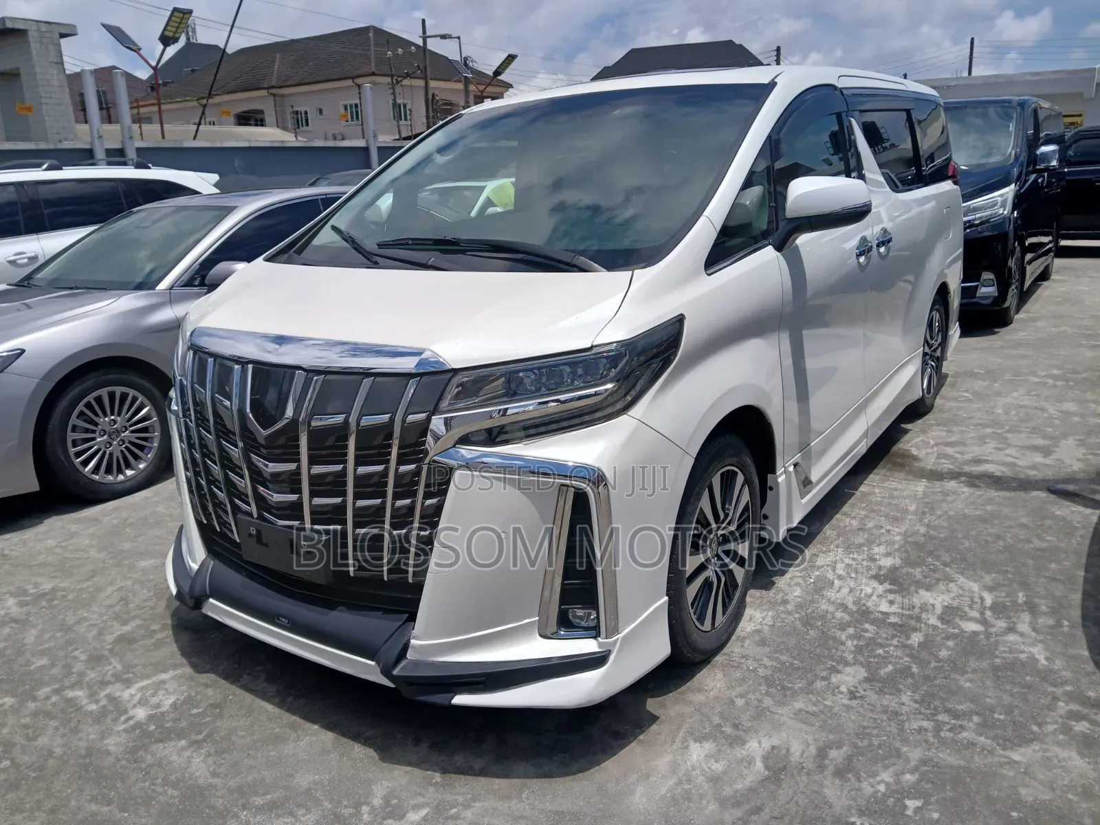 Toyota HiAce 2020 White