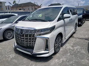Toyota HiAce 2020 White