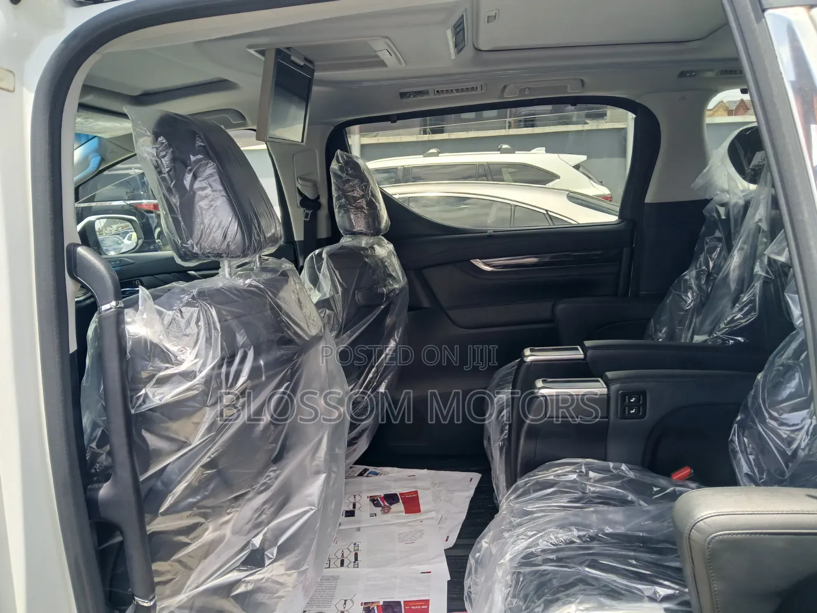 Toyota HiAce 2020 White