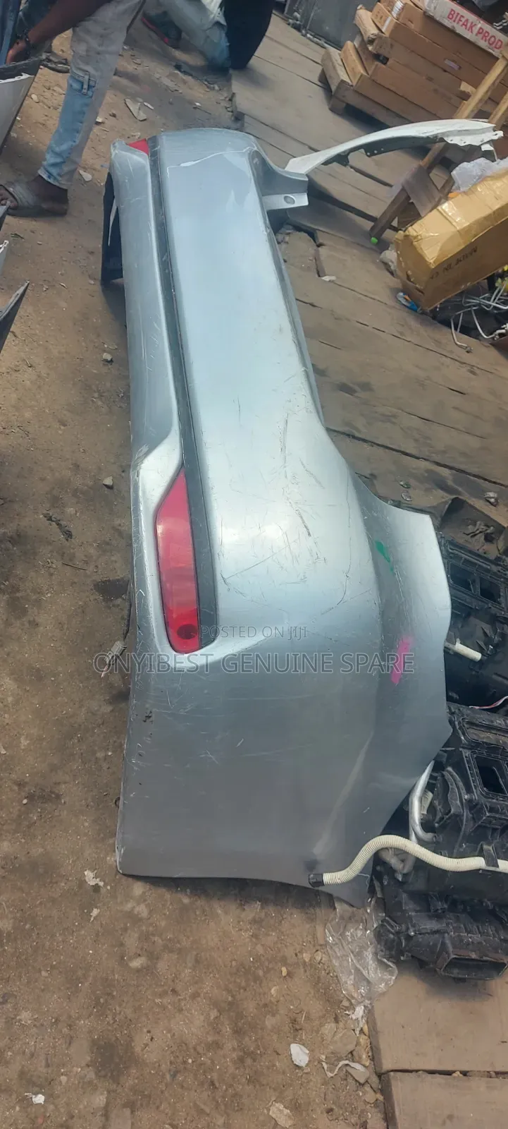 Complete Back Bumper Avensis 2014