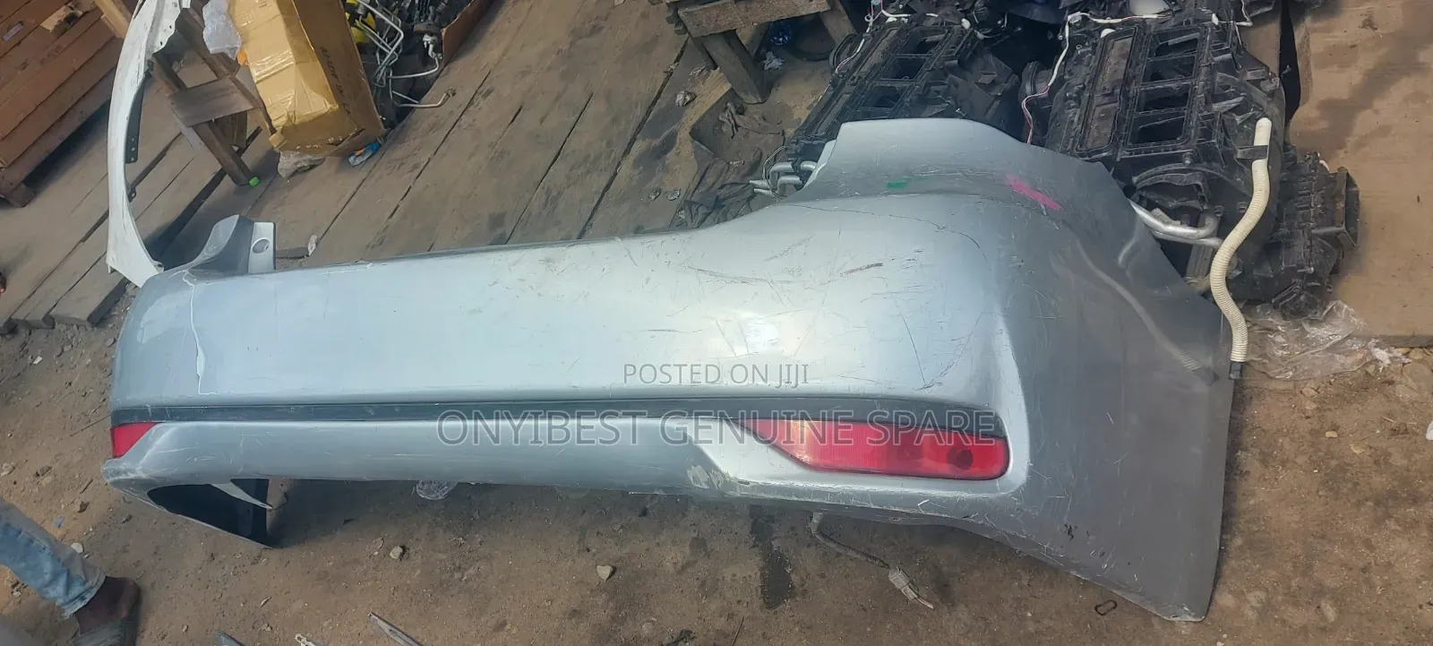 Complete Back Bumper Avensis 2014