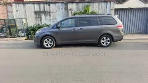 Toyota Sienna 2014 Gray