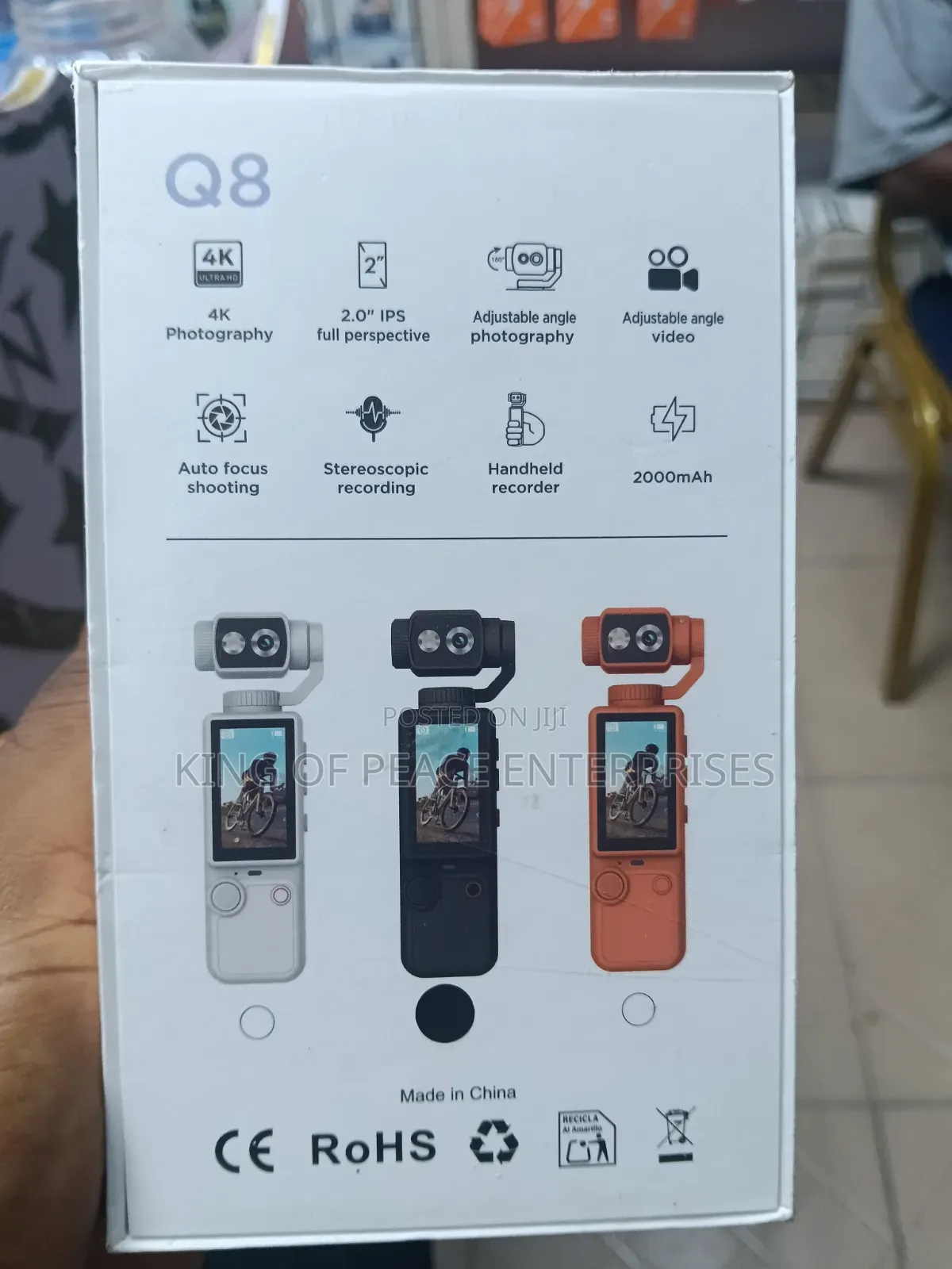 Q8 180" Pocket Camera