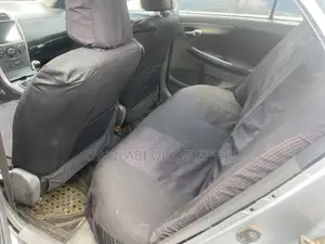 Toyota Corolla 2010 Silver