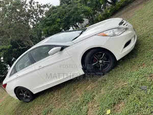Hyundai Sonata SE 2.0T Sedan FWD (2.0L 4cyl 6A) 2012 White