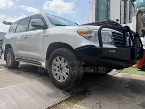 Toyota Land Cruiser 2013 White