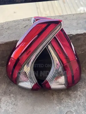 Toyota Sienna 2018 Rear Light