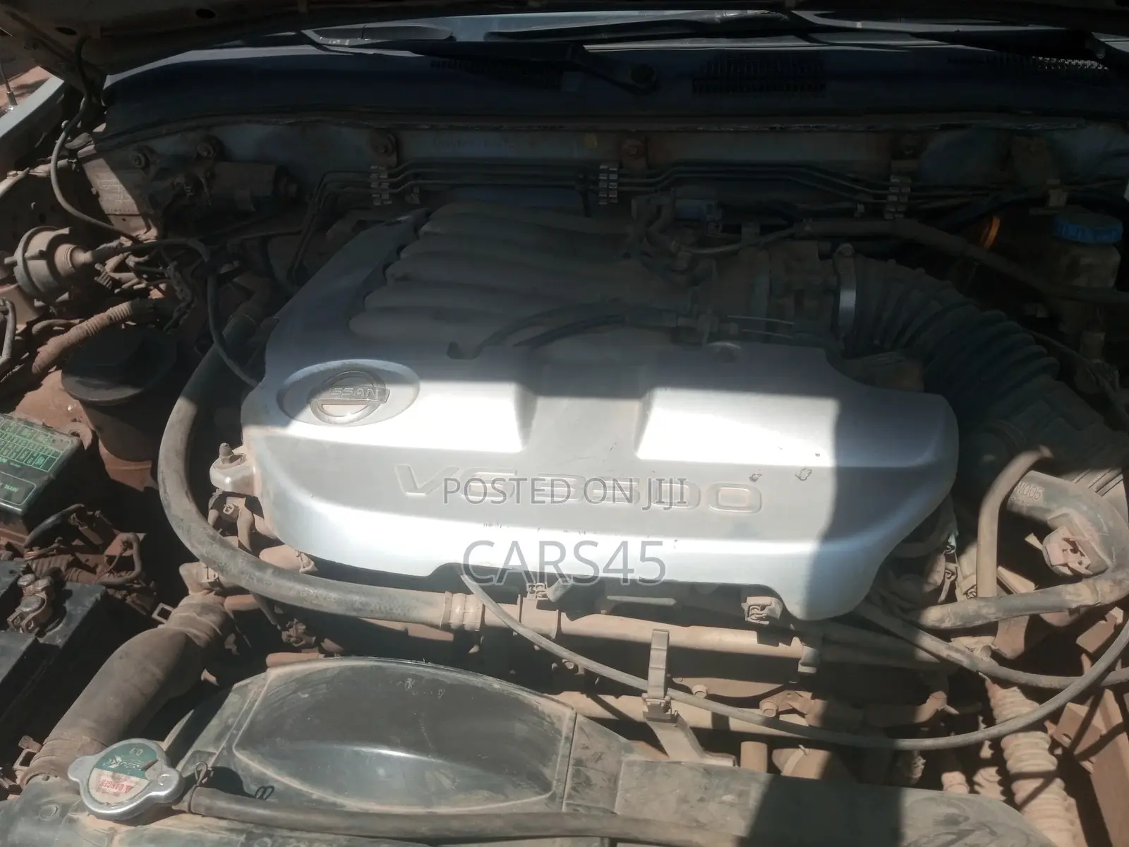 Nissan Pathfinder 2000 Silver