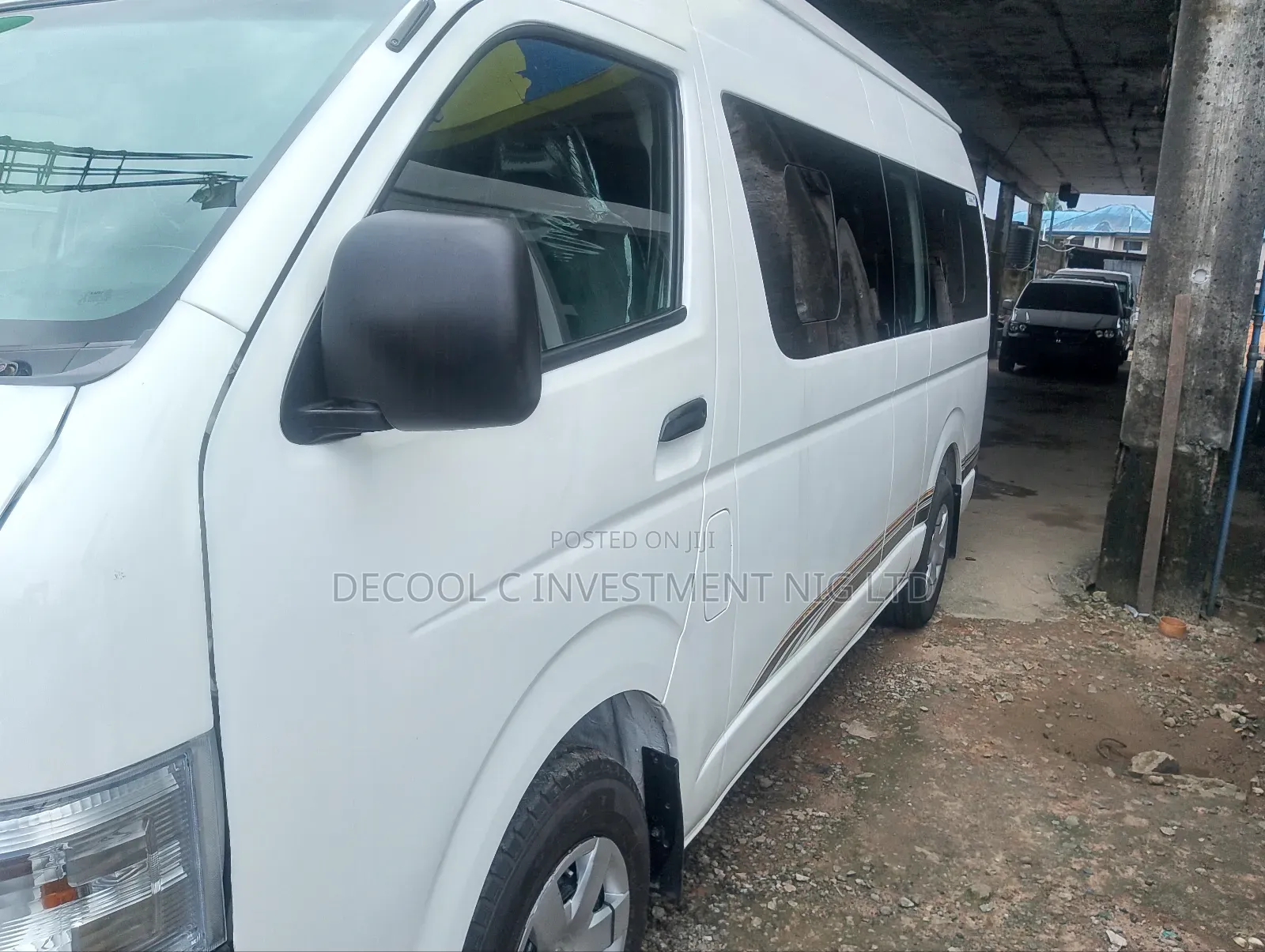Toyota HiAce 2012 White