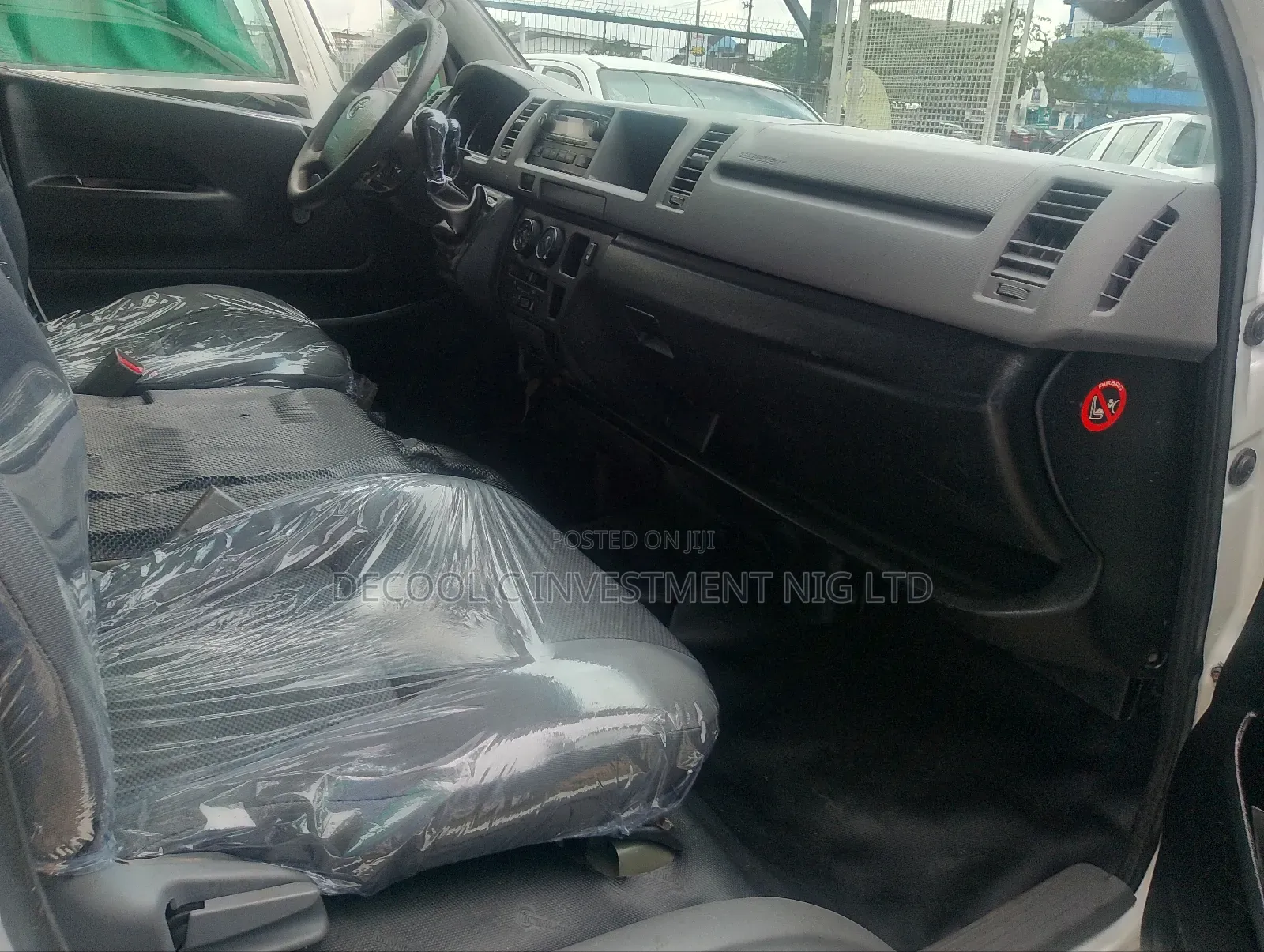 Toyota HiAce 2012 White