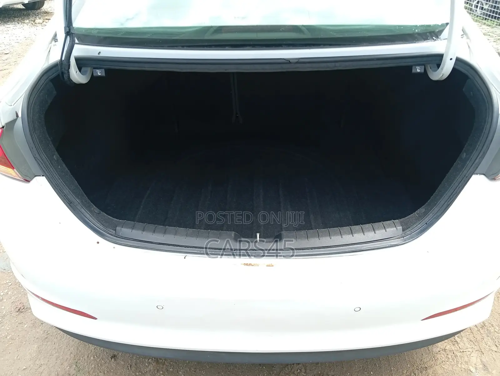 Hyundai Elantra 2017 White