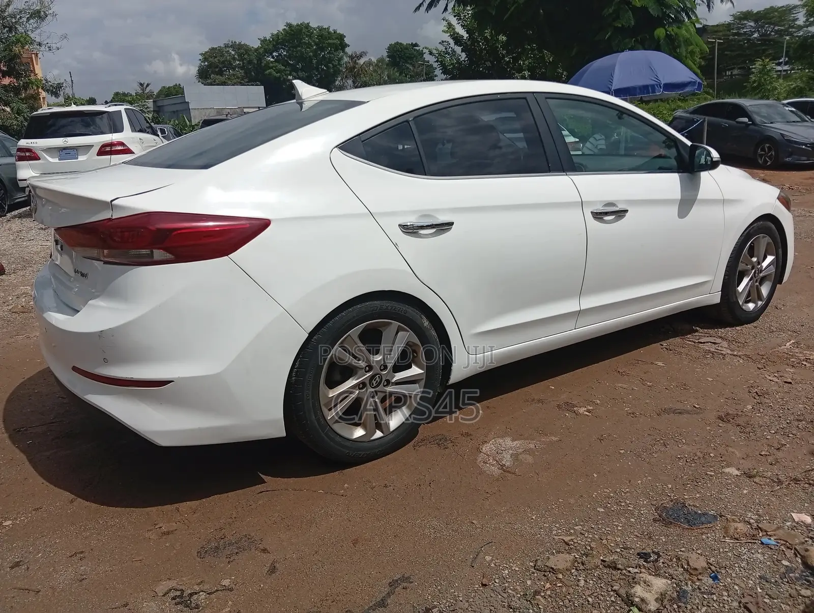 Hyundai Elantra 2017 White