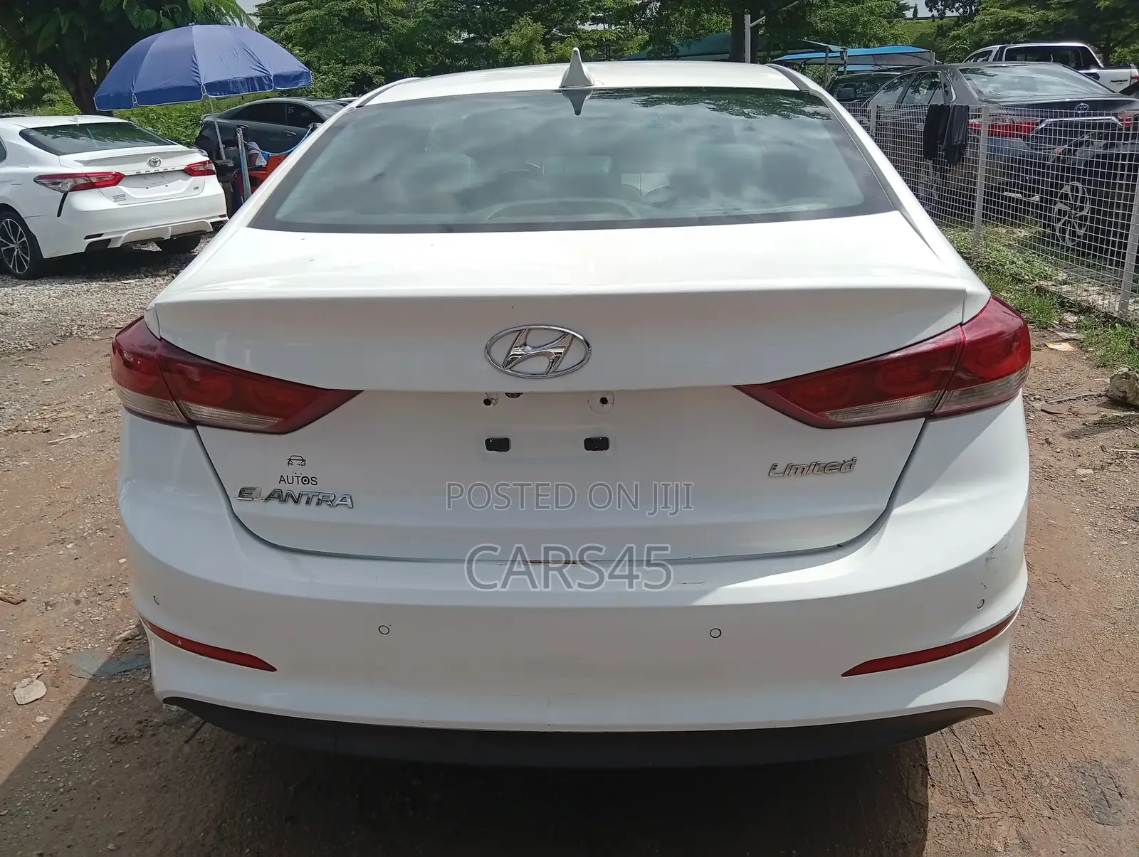 Hyundai Elantra 2017 White