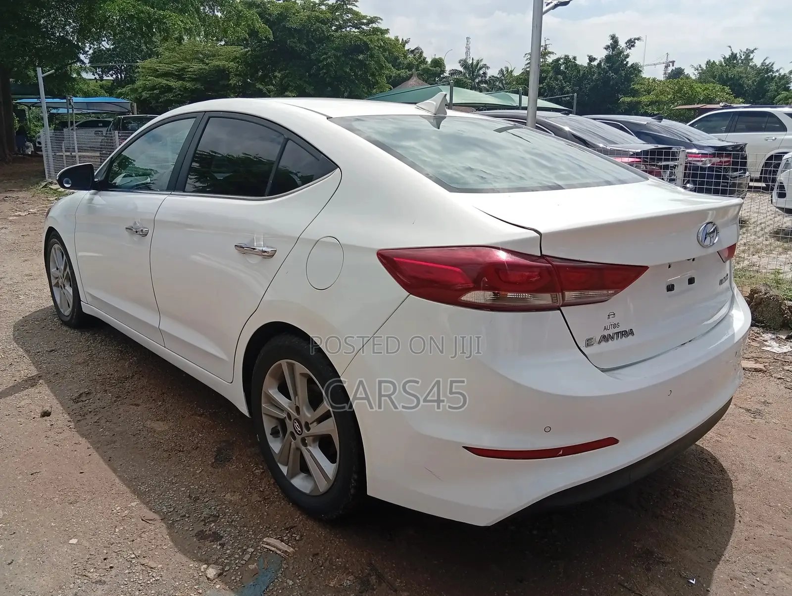 Hyundai Elantra 2017 White