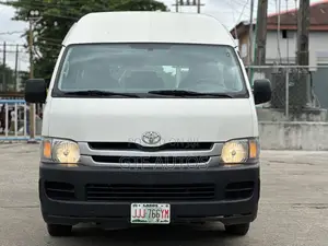 Toyota HiAce 2012 White