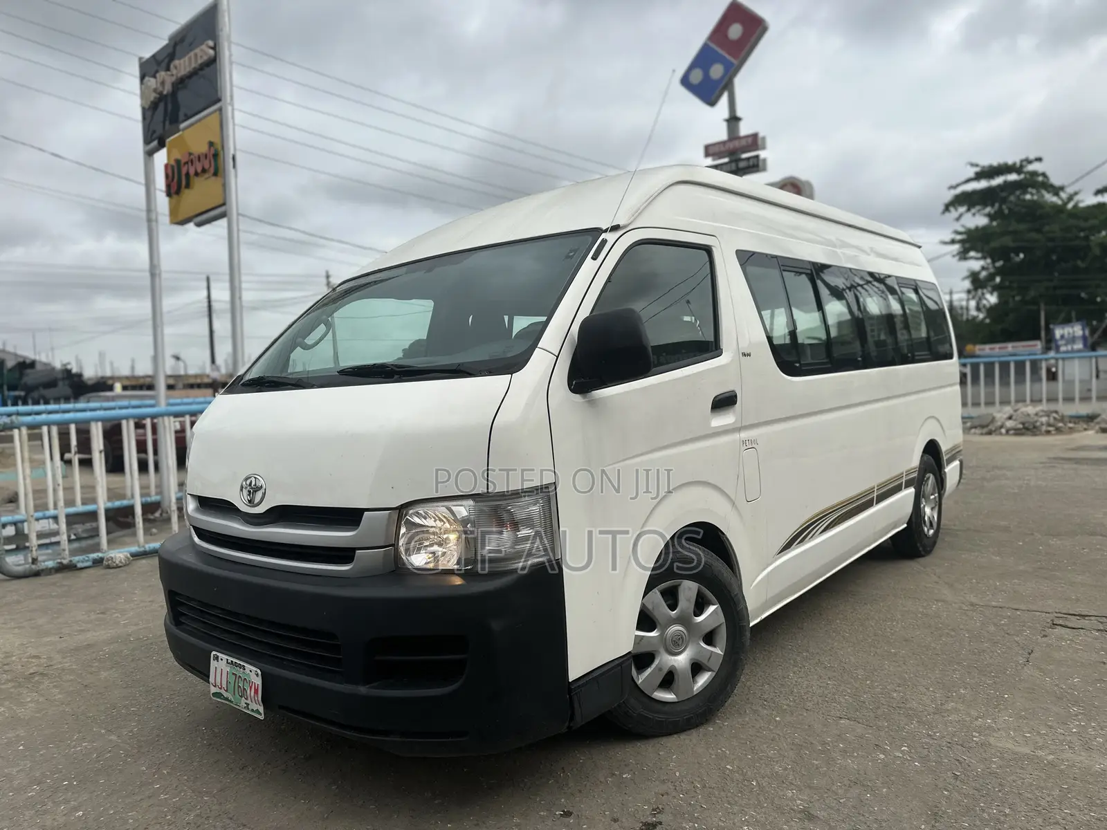 Toyota HiAce 2012 White