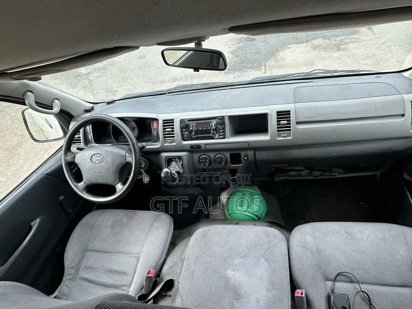 Toyota HiAce 2012 White