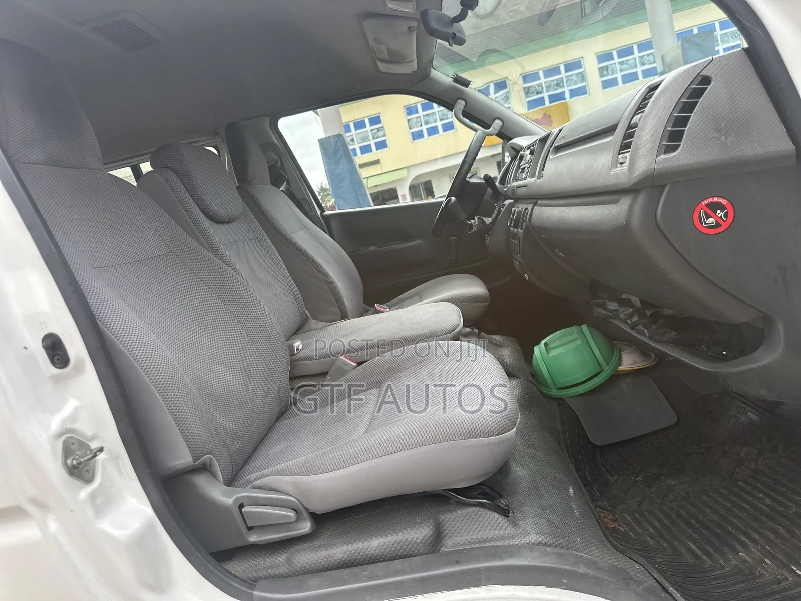 Toyota HiAce 2012 White