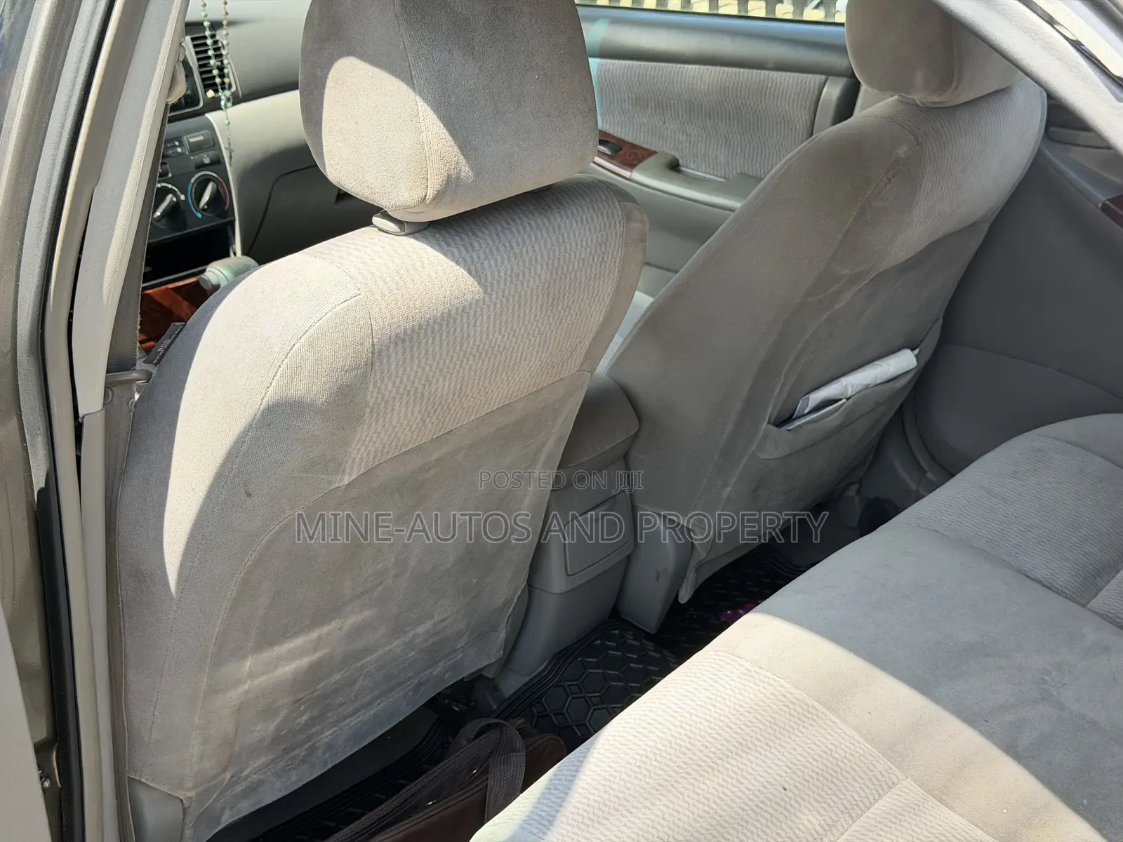 Toyota Corolla LE 2005 Gray