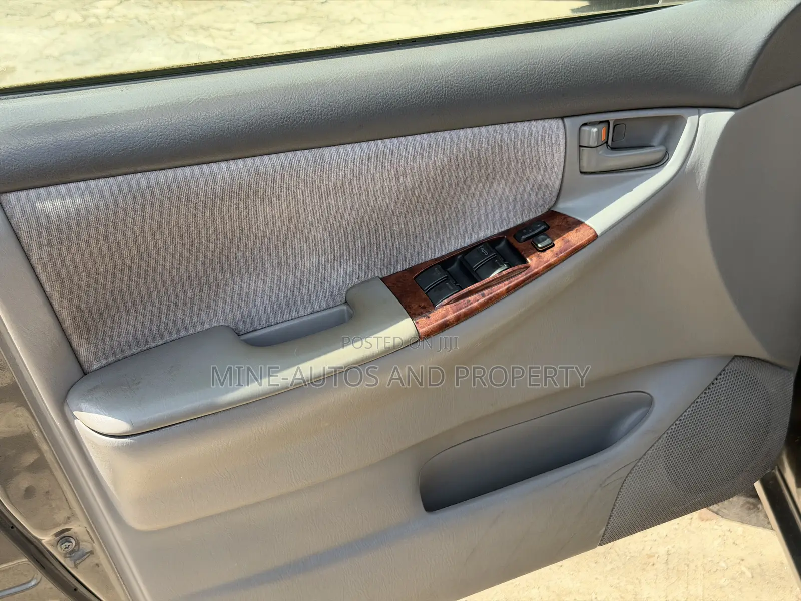 Toyota Corolla LE 2005 Gray