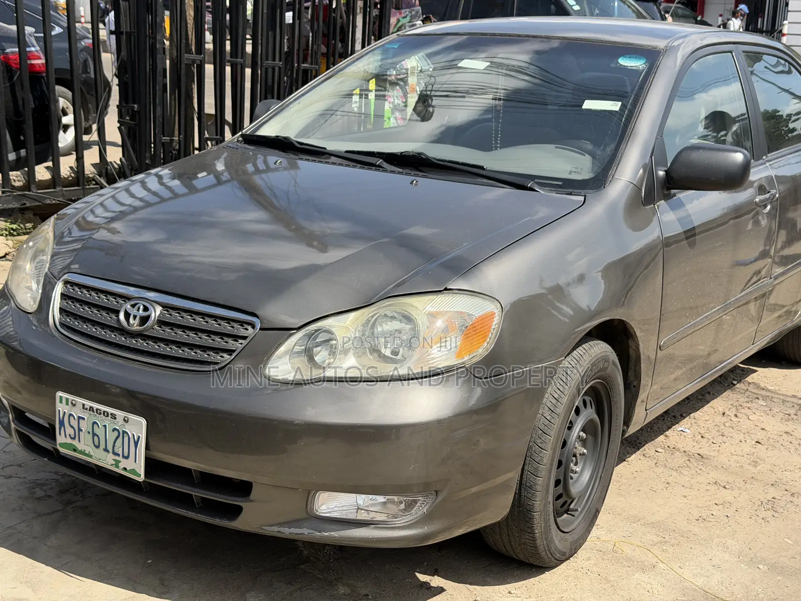 Toyota Corolla LE 2005 Gray
