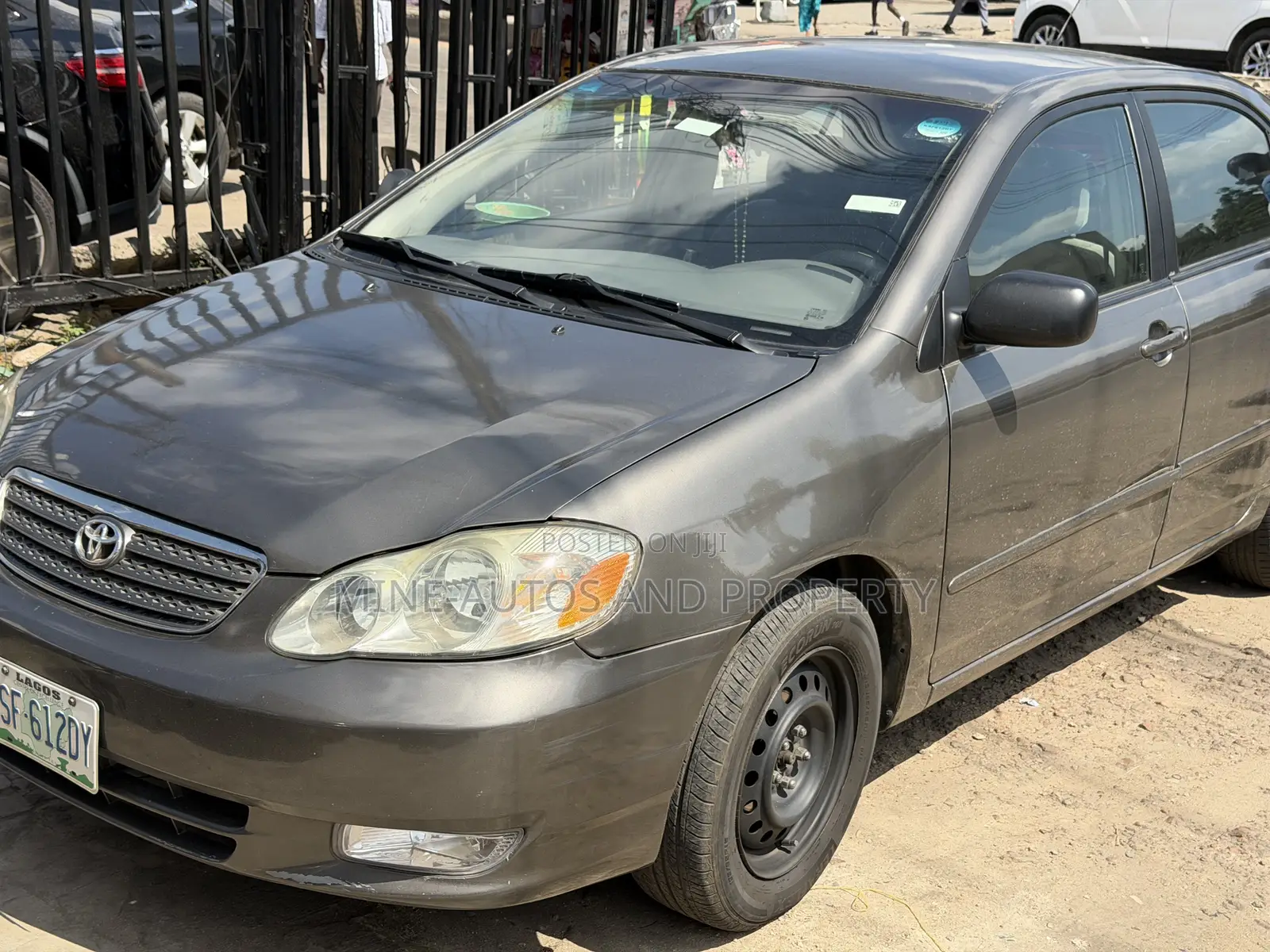Toyota Corolla LE 2005 Gray