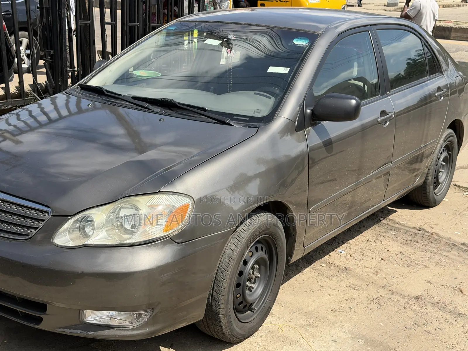 Toyota Corolla LE 2005 Gray