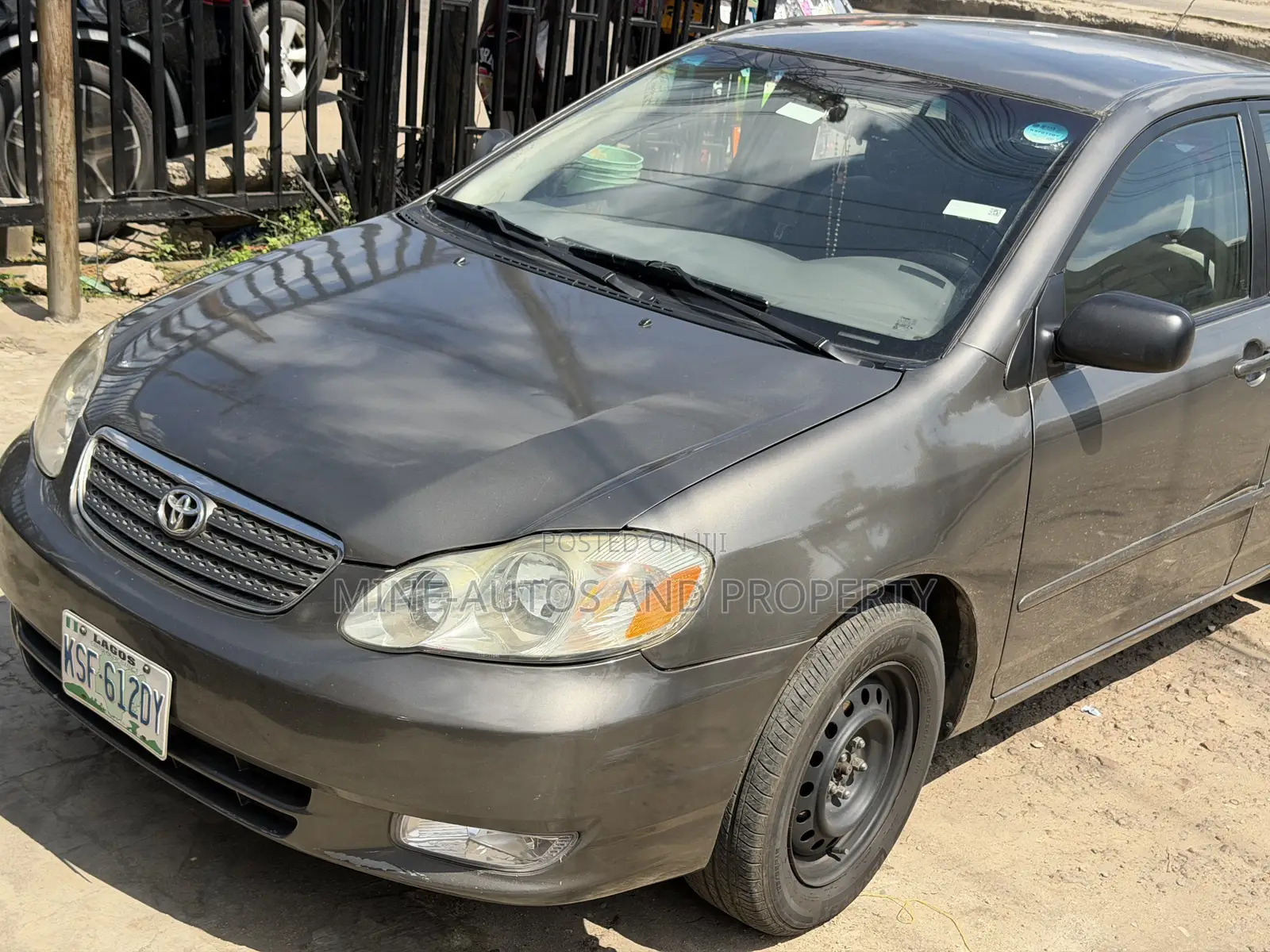 Toyota Corolla LE 2005 Gray