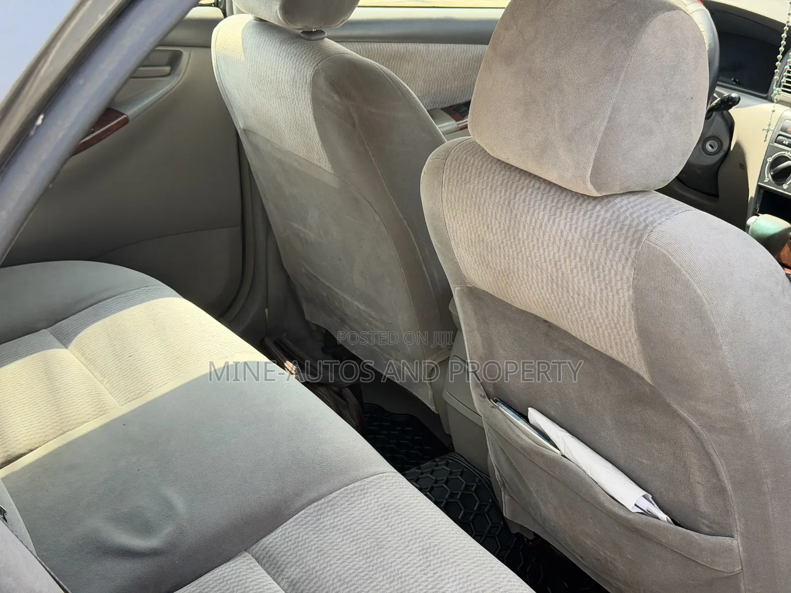 Toyota Corolla LE 2005 Gray