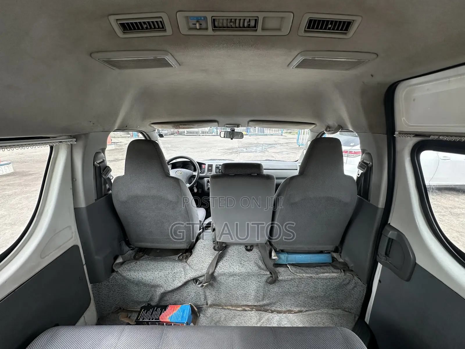 Toyota HiAce 2012 White