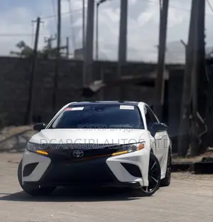 Toyota Camry XSE V6 (3.5L V6 8A) 2019 Black