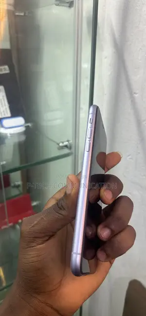 Apple iPhone 11 64 GB Purple