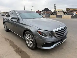 Mercedes-Benz E300 4Matic AWD Sedan (2.0L 4cyl 9A) 2017 Gray