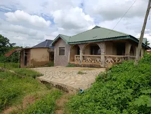 3bdrm Bungalow in Ojoo for sale