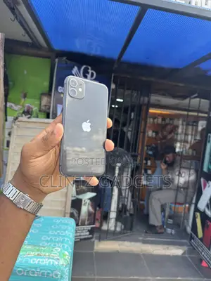 Apple iPhone 11 64 GB Black