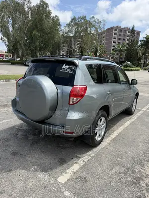 Toyota RAV4 Limited 2009 Green