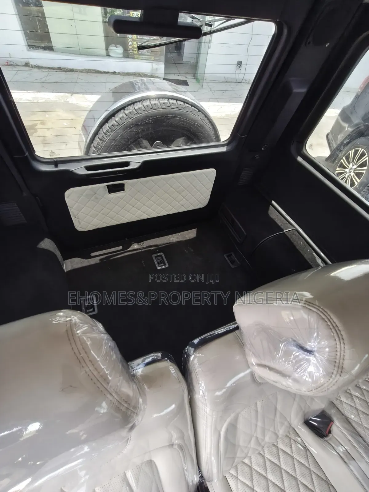 Mercedes-Benz G-Class 2024 Red