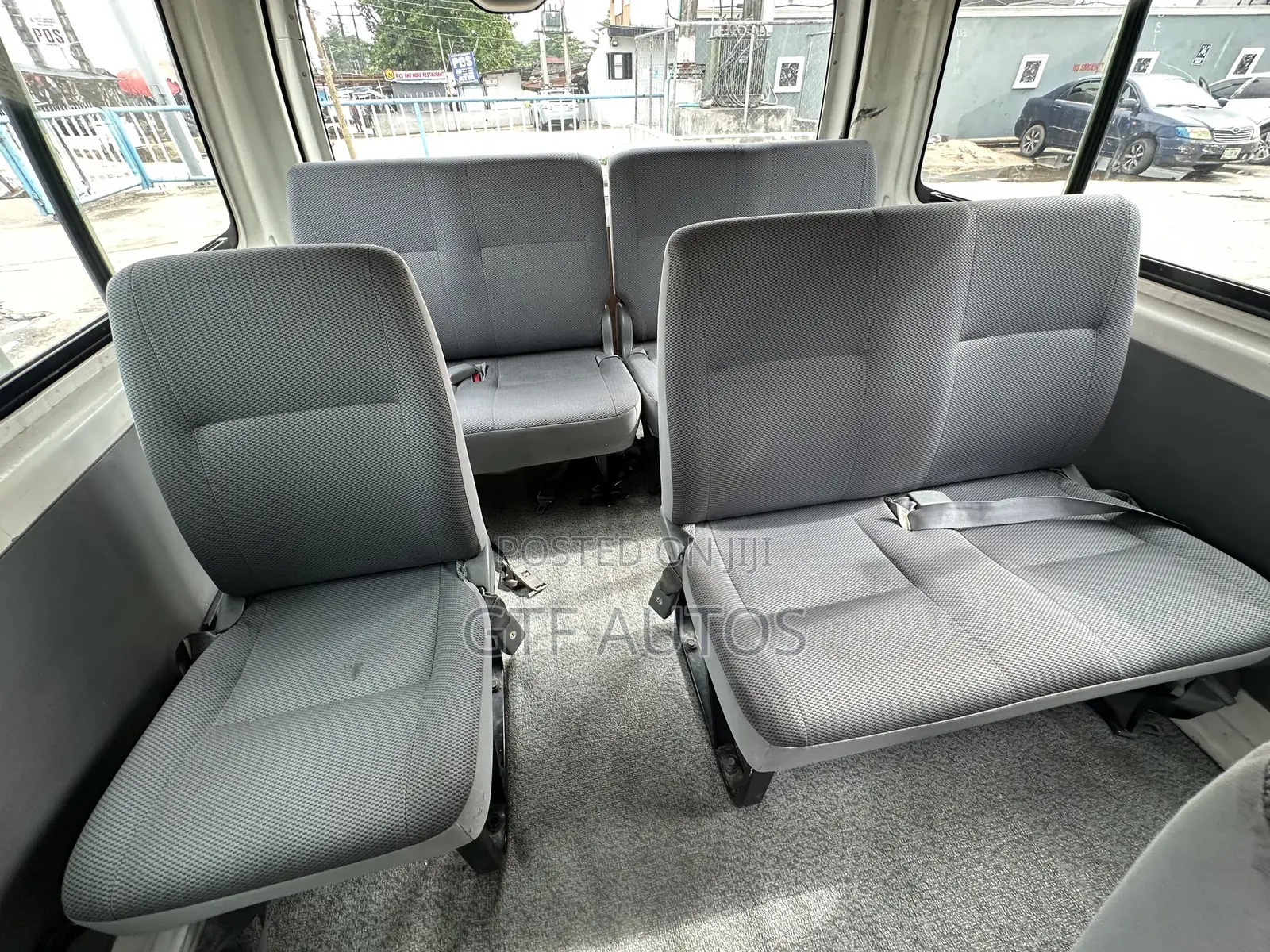 Toyota HiAce 2012 White