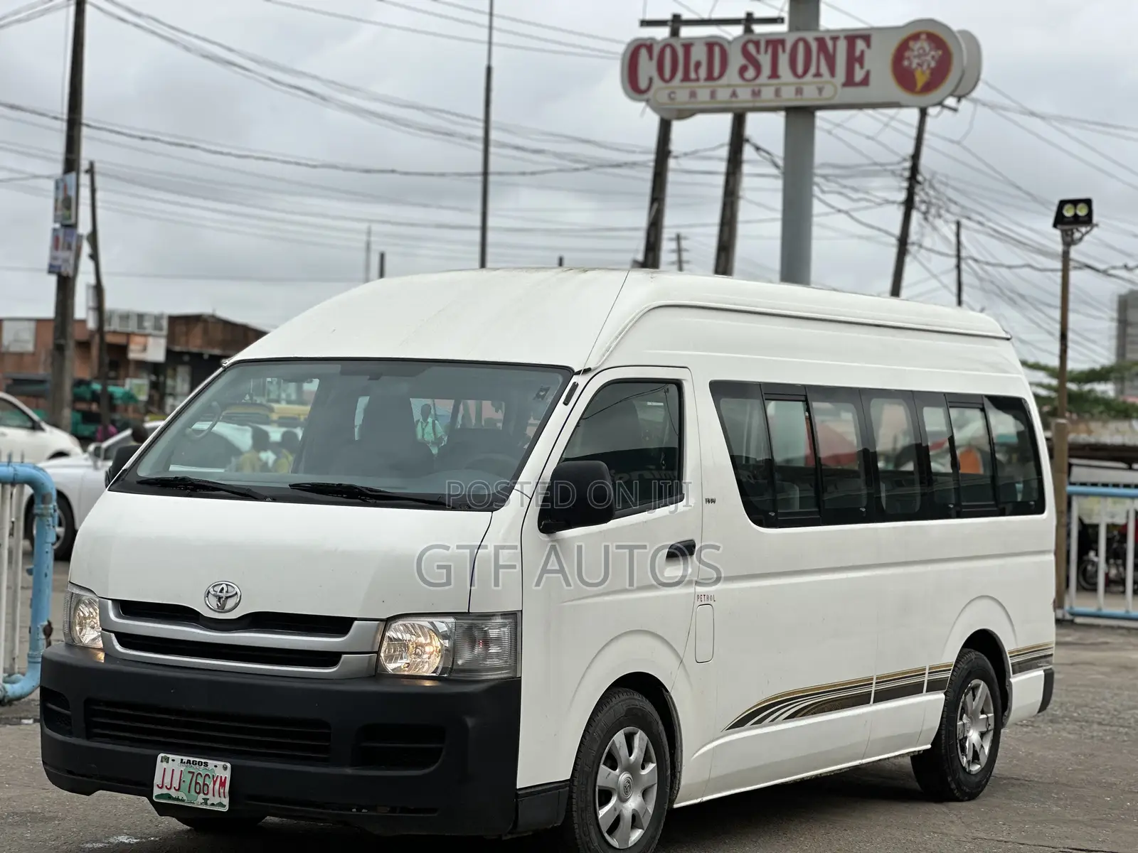 Toyota HiAce 2012 White