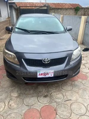 Toyota Corolla Base 4dr Sedan (1.8L 4cyl 5M) 2010 Gray