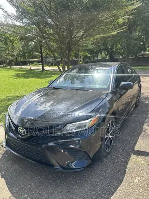 Toyota Camry SE FWD (2.5L 4cyl 8AM) 2018 Black