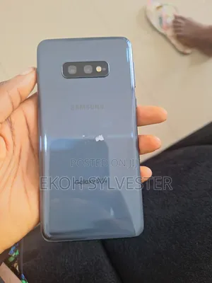 Samsung Galaxy S10e 128 GB Blue
