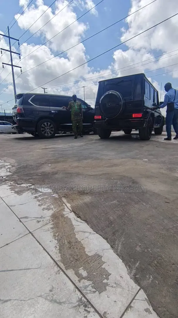Mercedes-Benz G-Class 2024 Red