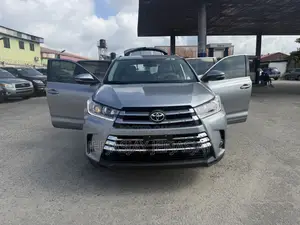 Toyota Highlander 2016 Silver