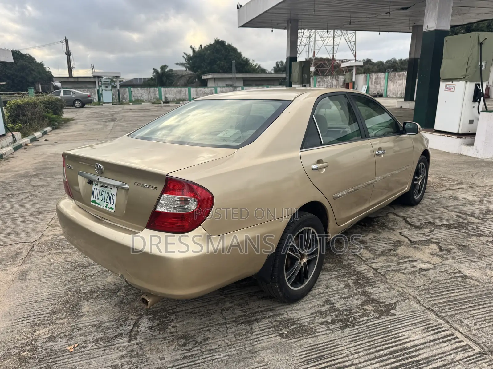 Toyota Camry 2004 Gold
