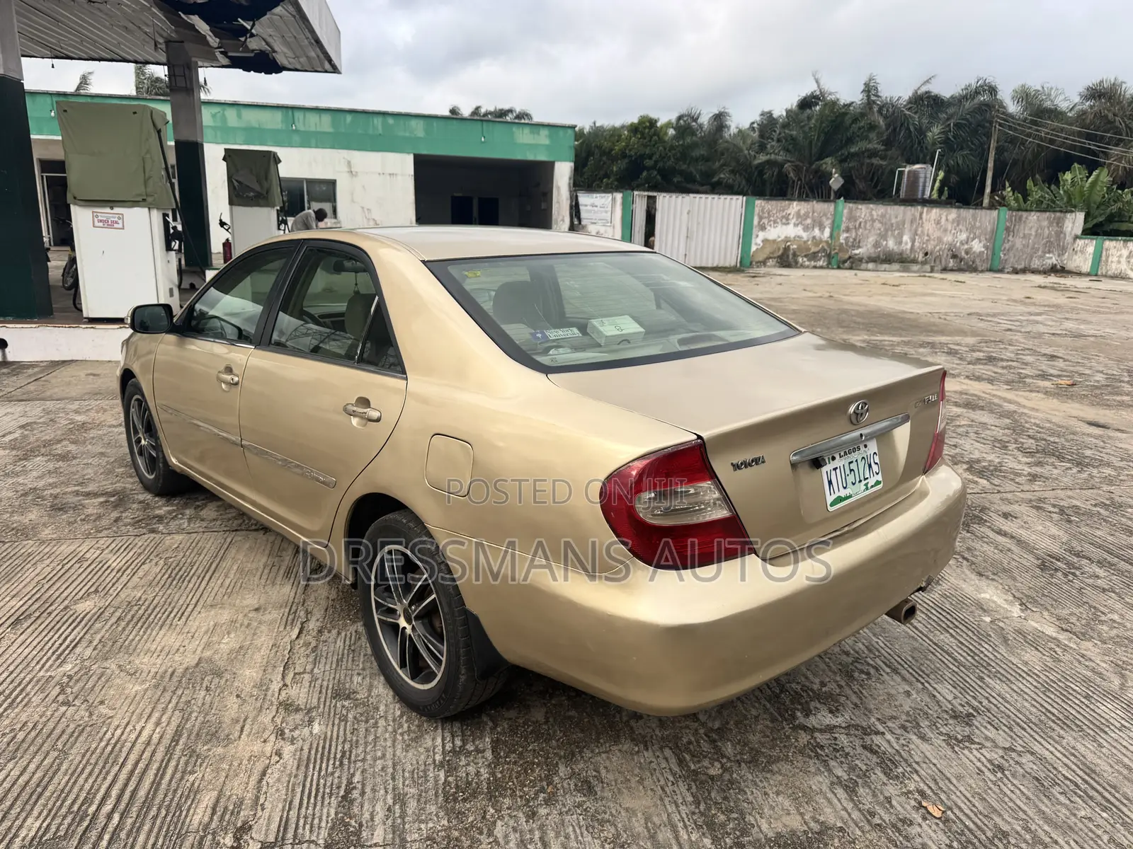 Toyota Camry 2004 Gold