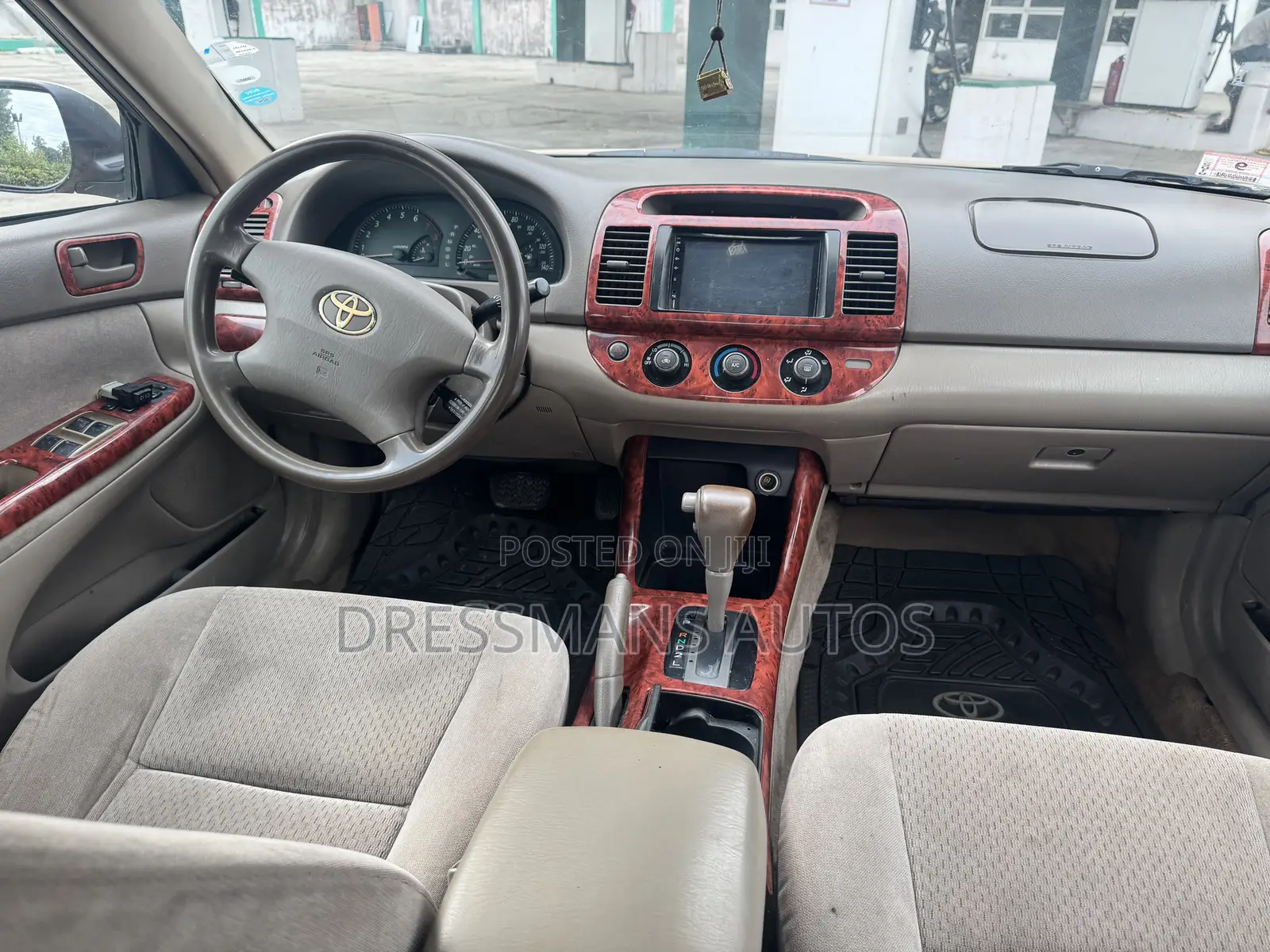 Toyota Camry 2004 Gold