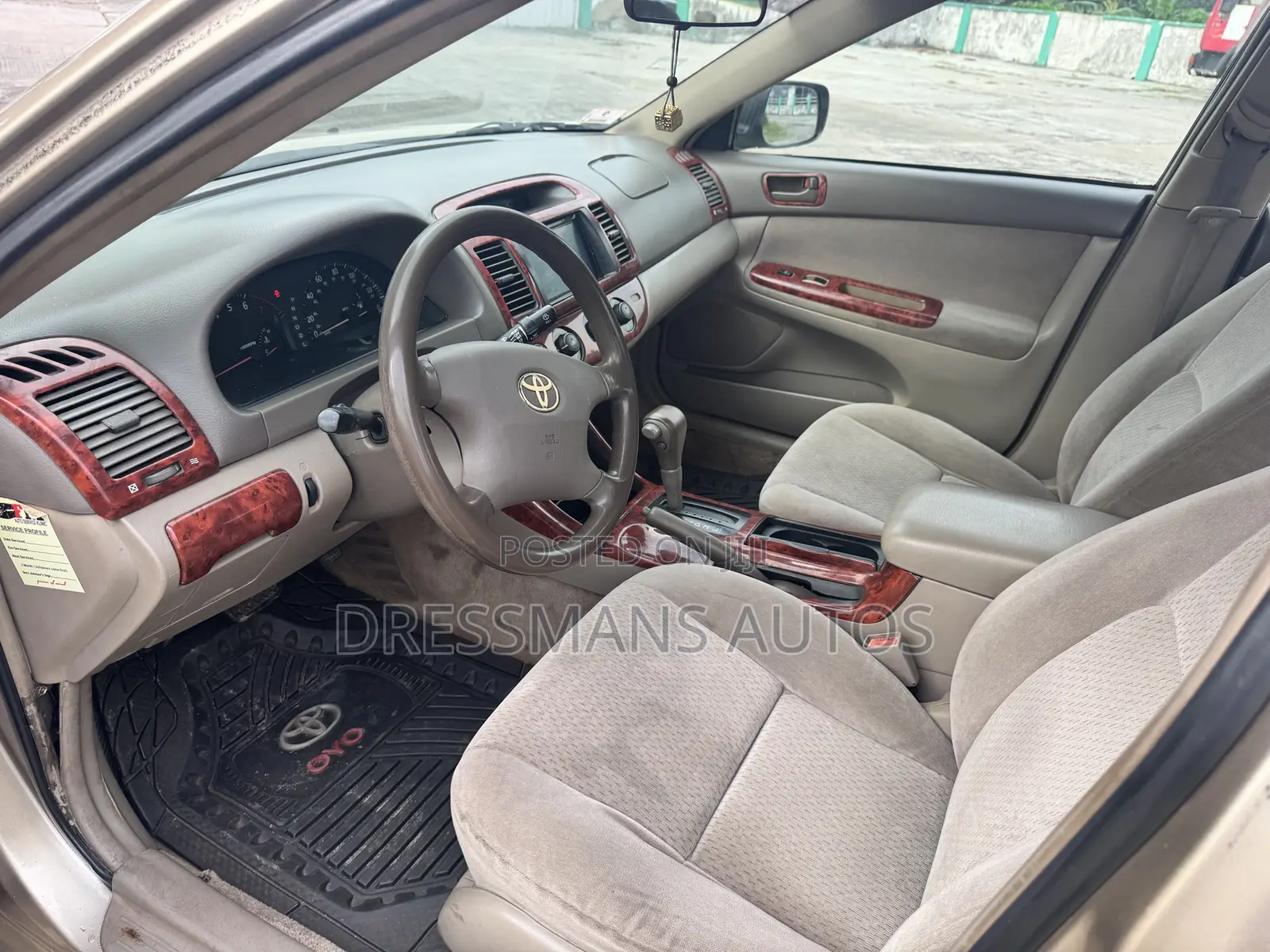 Toyota Camry 2004 Gold