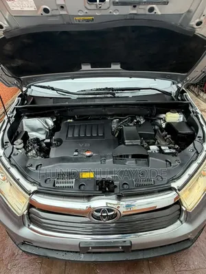 Toyota Highlander LE Plus V6 4x2 (3.5L 6cyl 6A) 2016 Gray